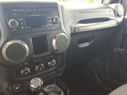 Used 2016 Jeep Wrangler Unlimited Sport w/ Connectivity Group image 22