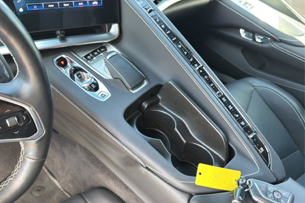 Used 2024 Chevrolet Corvette Stingray Preferred Cpe w/ Z51 Performance Package RWD image 27