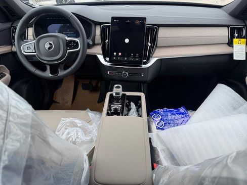 New 2026 Volvo XC90 B5 Core AWD/4WD image 6