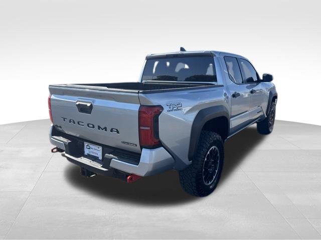 Used 2025 Toyota Tacoma TRD Off-Road AWD/4WD image 5