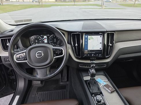 Used 2020 Volvo XC60 T5 Inscription w/ Protection Package image 19