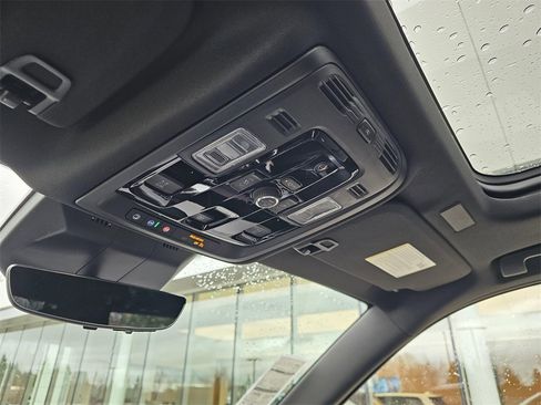 New 2026 Cadillac Escalade ESV Sport image 33