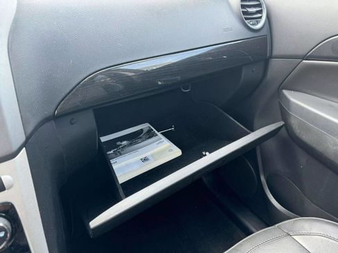 Used 2014 Chevrolet Captiva Sport LT w/ Convenience Package image 21