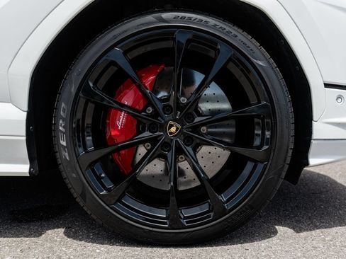 Used 2024 Lamborghini Urus S AWD/4WD image 16