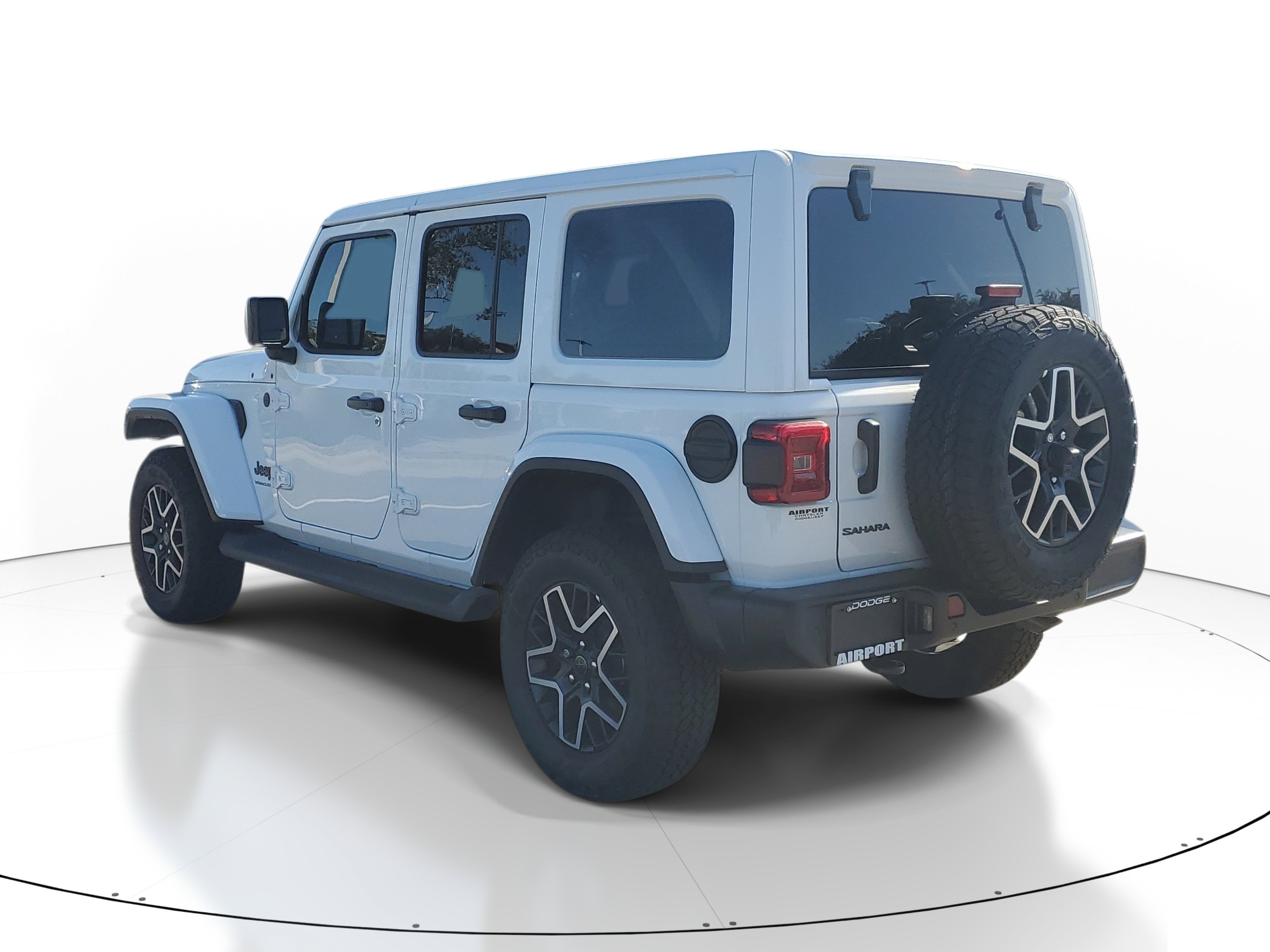 New 2027 Jeep Wrangler Unlimited Sahara AWD/4WD image 4