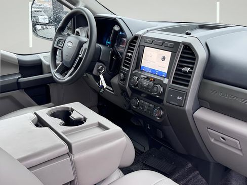 Used 2020 Ford F250 XL w/ STX Appearance Package image 6