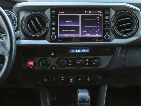 Used 2022 Toyota Tacoma TRD Off-Road w/ Technology Package AWD/4WD image 15