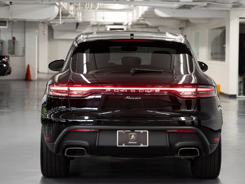 Used 2025 Porsche Macan AWD/4WD image 5