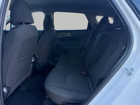 Certified 2025 Kia Sportage LX image 25