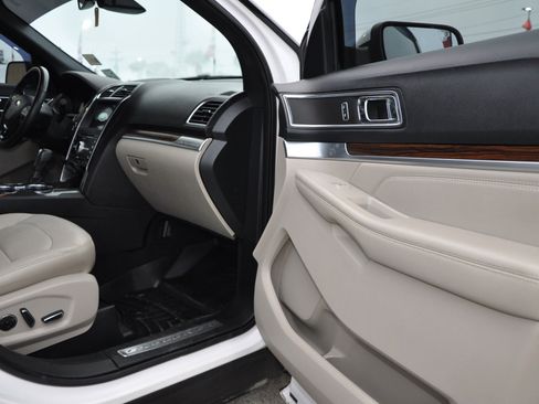 Used 2018 Ford Explorer Limited w/ Equipment Group 301A image 17