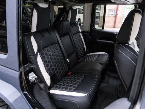 Used 2025 Jeep Wrangler Unlimited Rubicon 392 AWD/4WD image 85