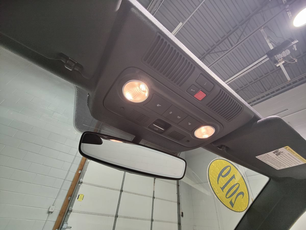 Used 2019 Volkswagen Beetle 2.0T Final Edition SEL FWD image 40