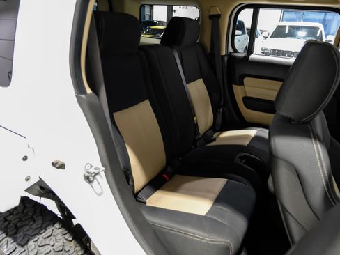 Used 2006 HUMMER H3 image 26