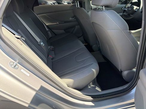 Used 2025 Hyundai Elantra Hybrid w/ Cargo Package FWD image 15