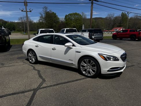 Used 2019 Buick LaCrosse Avenir w/ Driver Confidence Package II FWD image 3