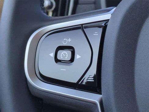 Used 2026 Volvo XC90 B6 Plus w/ Protection Package Premier image 23