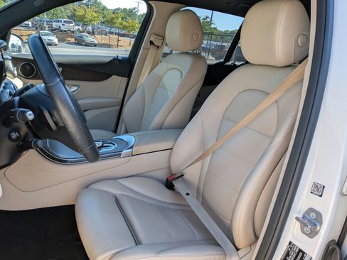 Certified 2018 Mercedes-Benz GLC 300 4MATIC image 13