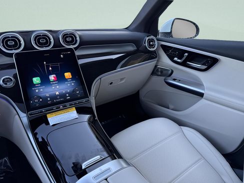 New 2026 Mercedes-Benz GLC 300 GLC 300 image 34