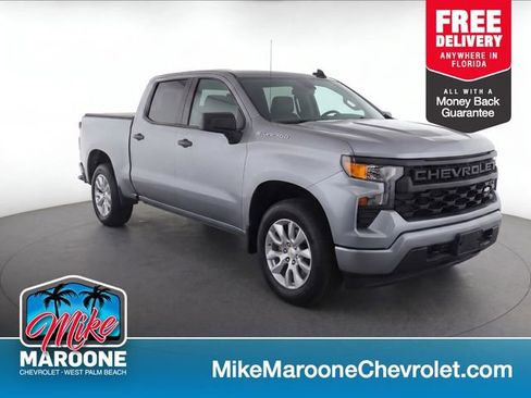 Used 2023 Chevrolet Silverado 1500 Custom AWD/4WD image 1