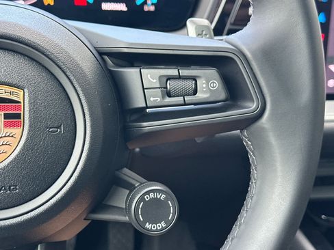 New 2026 Porsche Cayenne image 29