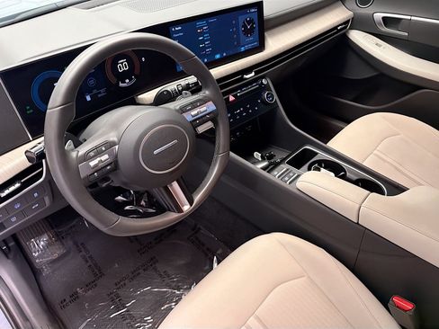 Used 2025 Hyundai Sonata SEL FWD image 7