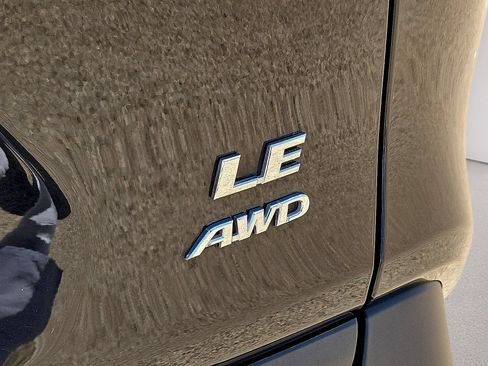 Used 2025 Toyota RAV4 LE AWD/4WD image 13