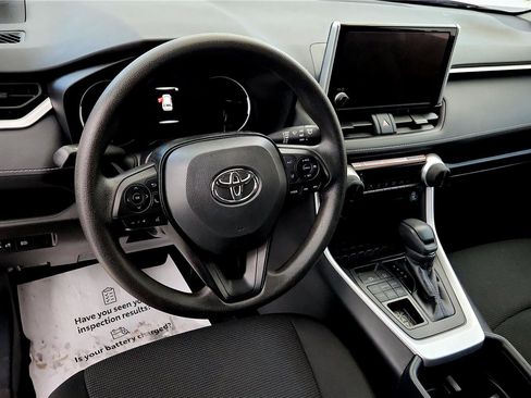 Certified 2025 Toyota RAV4 LE image 24