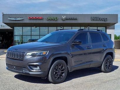 Used 2023 Jeep Cherokee Altitude Lux