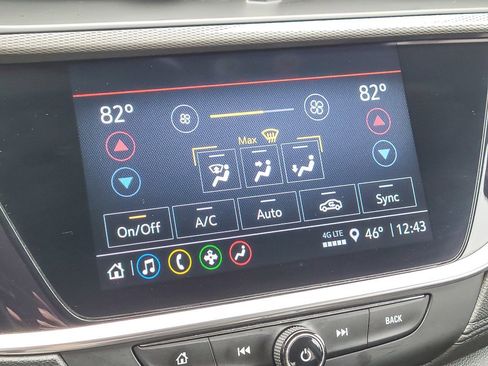 Used 2021 Buick Encore GX Select image 12