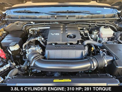 Used 2022 Nissan Frontier SV w/ Graphics Package image 36