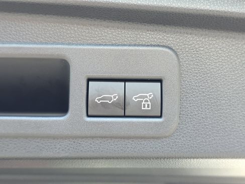 Used 2025 Toyota 4Runner Limited image 14