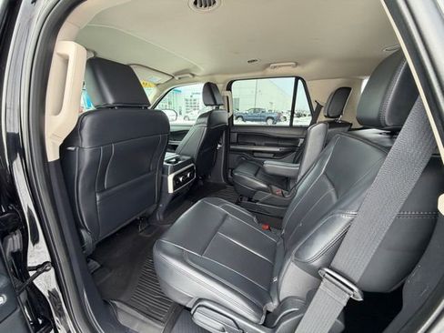 Used 2024 Ford Expedition XLT image 20
