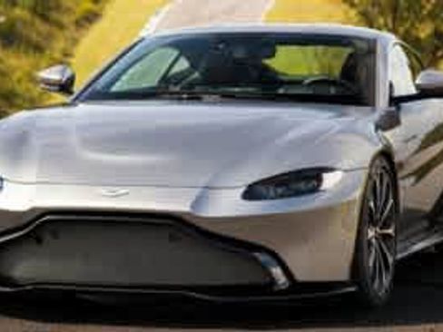 Used 2021 Aston Martin V8 Vantage Coupe RWD image 1
