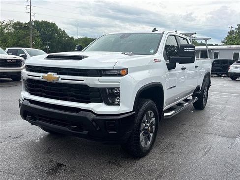 Certified 2025 Chevrolet Silverado 2500 Custom w/ Custom Value Package AWD/4WD image 4