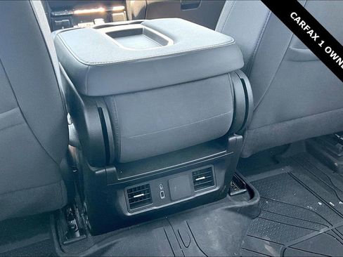 Used 2024 Chevrolet Silverado 1500 Custom image 11