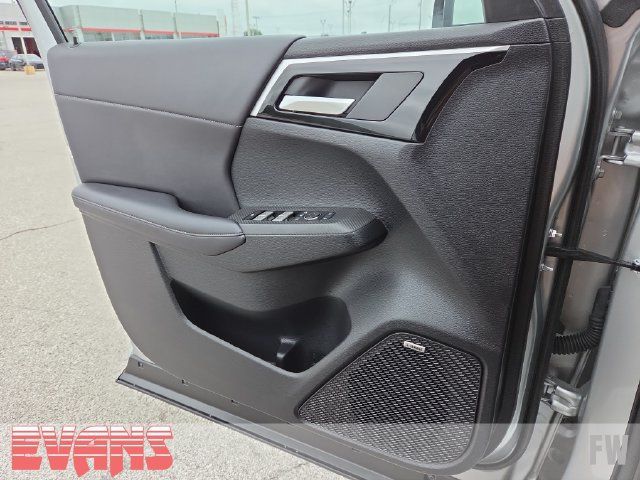 Used 2025 Mitsubishi Outlander AWD image 20
