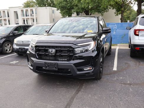 Used 2025 Honda Ridgeline Black Edition image 3