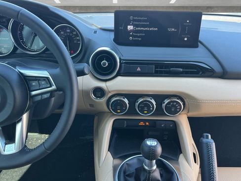 Used 2025 MAZDA MX-5 Miata Grand Touring image 3