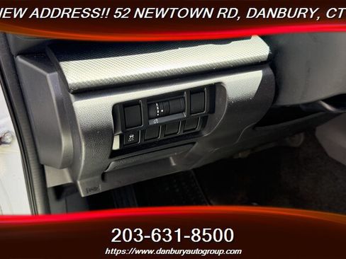 Used 2017 Subaru Impreza 2.0i Premium AWD/4WD image 19
