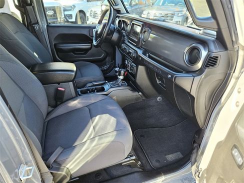 Used 2021 Jeep Wrangler Unlimited Sport image 11