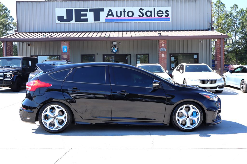 Used 2017 Ford Focus RS AWD/4WD image 8