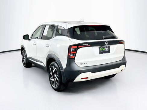 Used 2025 Nissan Kicks SV FWD image 5