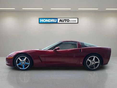 Used 2007 Chevrolet Corvette Coupe w/ Preferred Equipment Group RWD image 9