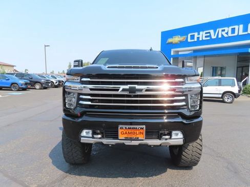 Used 2022 Chevrolet Silverado 3500 High Country w/ Safety Package II AWD/4WD image 2