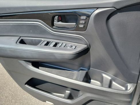 Certified 2025 Honda Odyssey Touring image 19