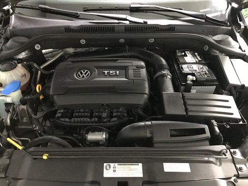 Used 2018 Volkswagen Jetta SEL FWD image 32