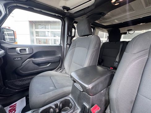 Used 2019 Jeep Wrangler Unlimited Sport S image 20