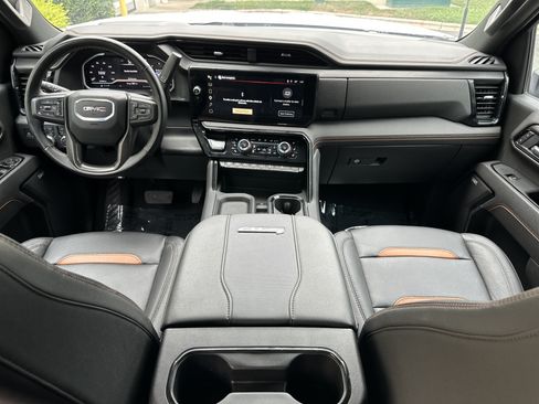 Used 2025 GMC Sierra 2500 AT4 AWD/4WD image 19