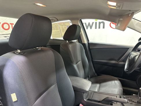 Used 2013 MAZDA MAZDA3 i Sport image 12