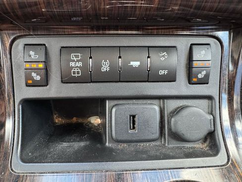 Used 2015 Chevrolet Traverse LT AWD/4WD image 23